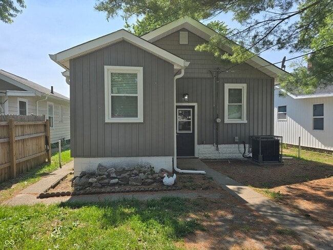 Building Photo - 2035 S Pennsylvania St