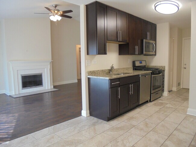 Building Photo - 1534 St Andrews Cir