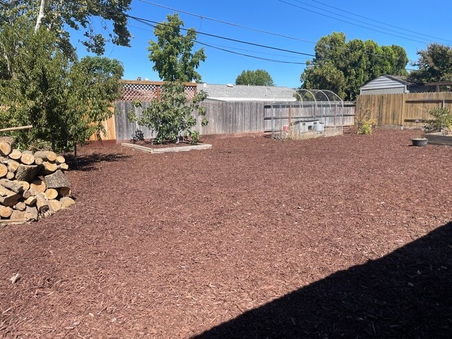 Building Photo - 4524 Oxbow Dr