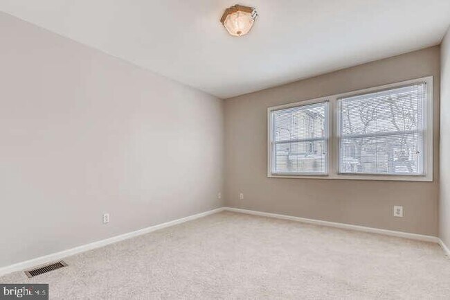 Building Photo - 768 Carroll St