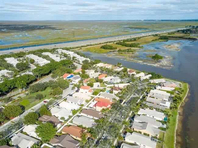 Building Photo - 1592 Salerno Cir