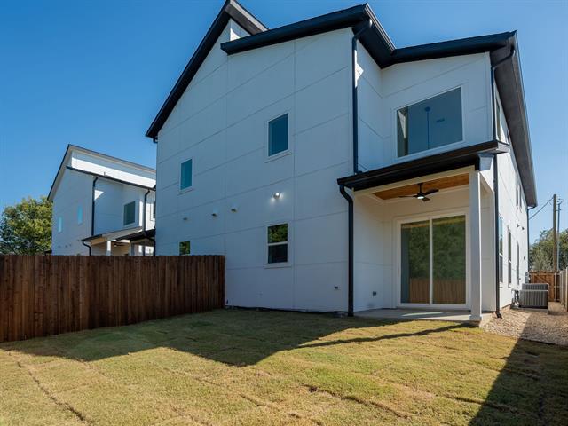 Building Photo - 5851 Millar Dr