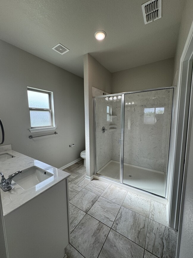 Building Photo - 7019 Tanglehead Dr