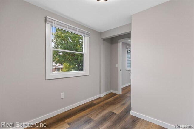 Building Photo - 5842 Marble Dr