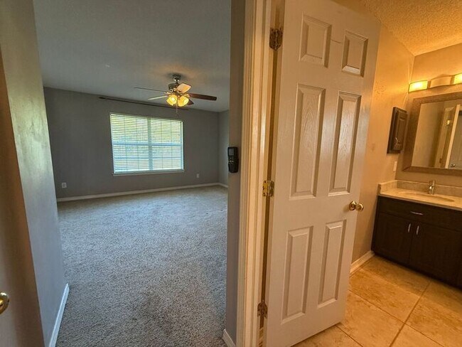 Building Photo - Gulf Breeze - Grand Ridge - 4 bedroom, 2.5...