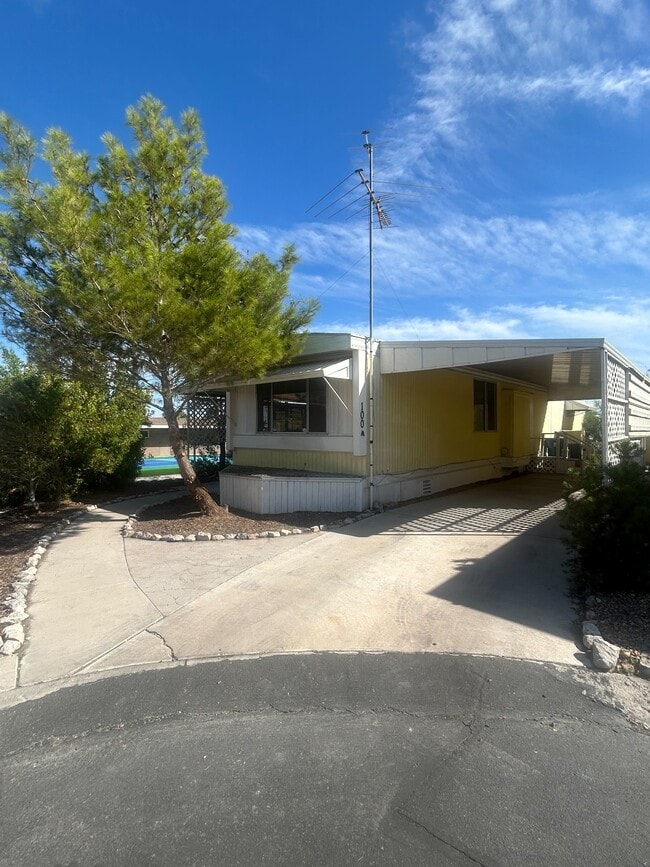 Primary Photo - 3601 E Wyoming Ave