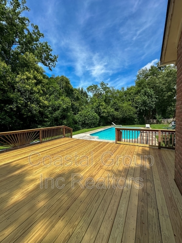 Building Photo - 1661 Spring House Trail