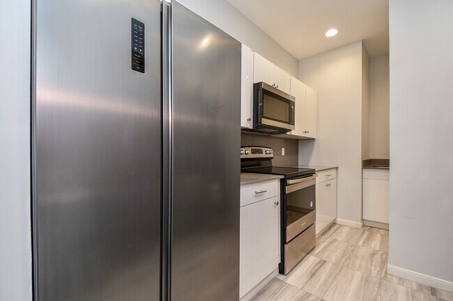 Building Photo - 5150 Hidalgo St