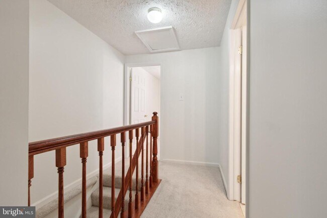 Building Photo - 8483 Aurora Ct