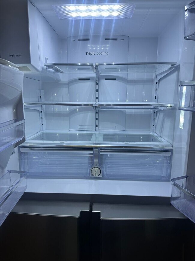 Building Photo - Modern 2 Bedroom, 2 Bathroom Penthouse with Parking in Historic LeDroit Park