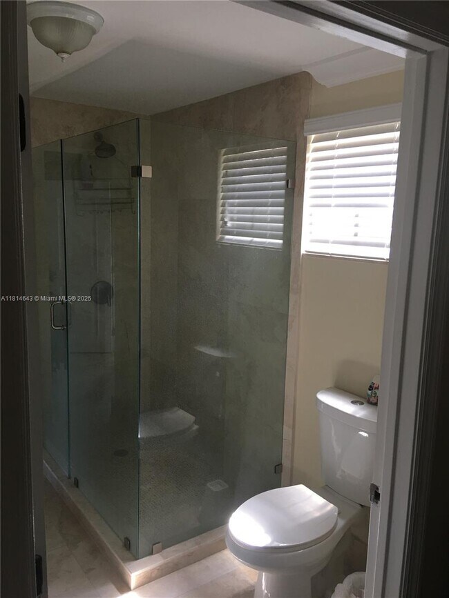 Building Photo - 3235 SW 58th Ct