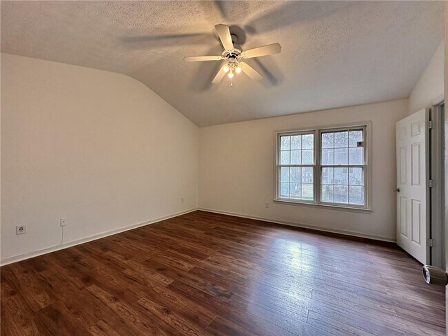 Building Photo - 1202 Grayland Dr