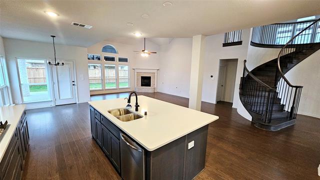 Building Photo - 3103 Grandview Dr