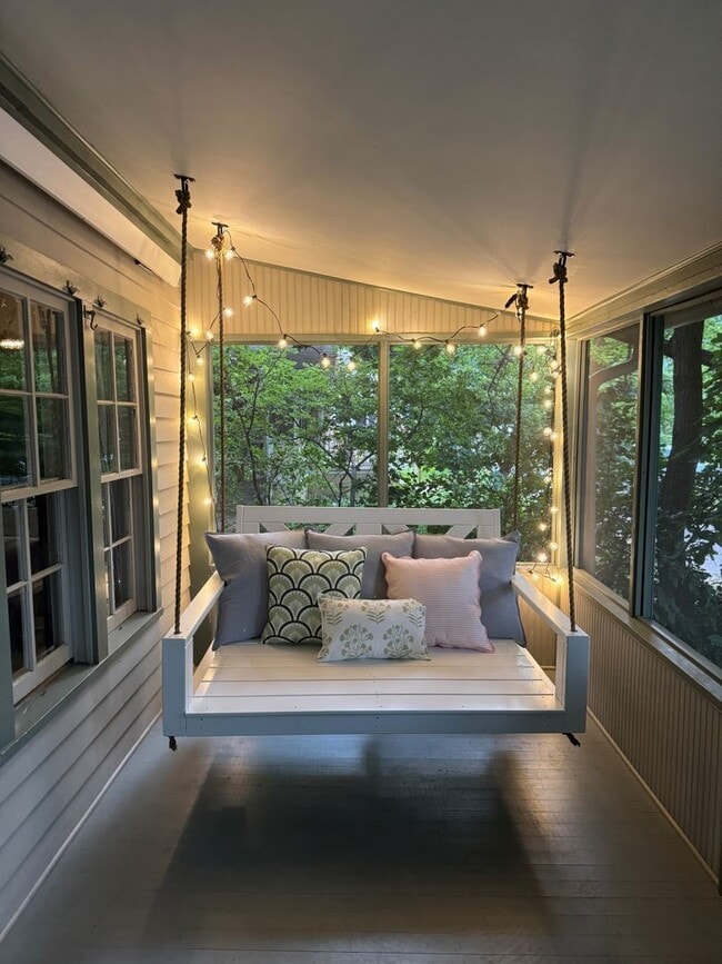 Building Photo - Masterfully renovated 1898 bungalow Chautauqua Park