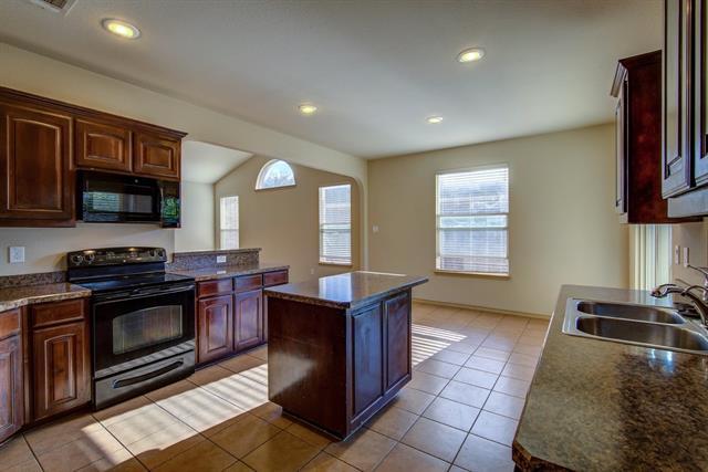 Building Photo - 10825 Irish Glen Trail