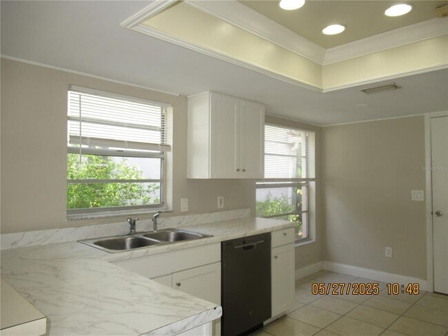Building Photo - 4055 Forecast Dr
