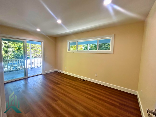 Building Photo - Newly remodeled 5 bed/3 bath Philomath home