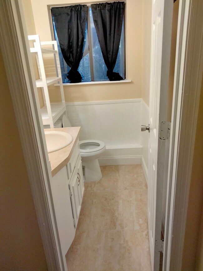 Building Photo - 5223 Mainstreet Park Dr