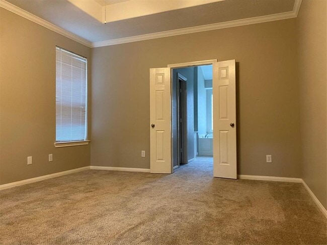 Building Photo - 18215 Linden Forest Ln
