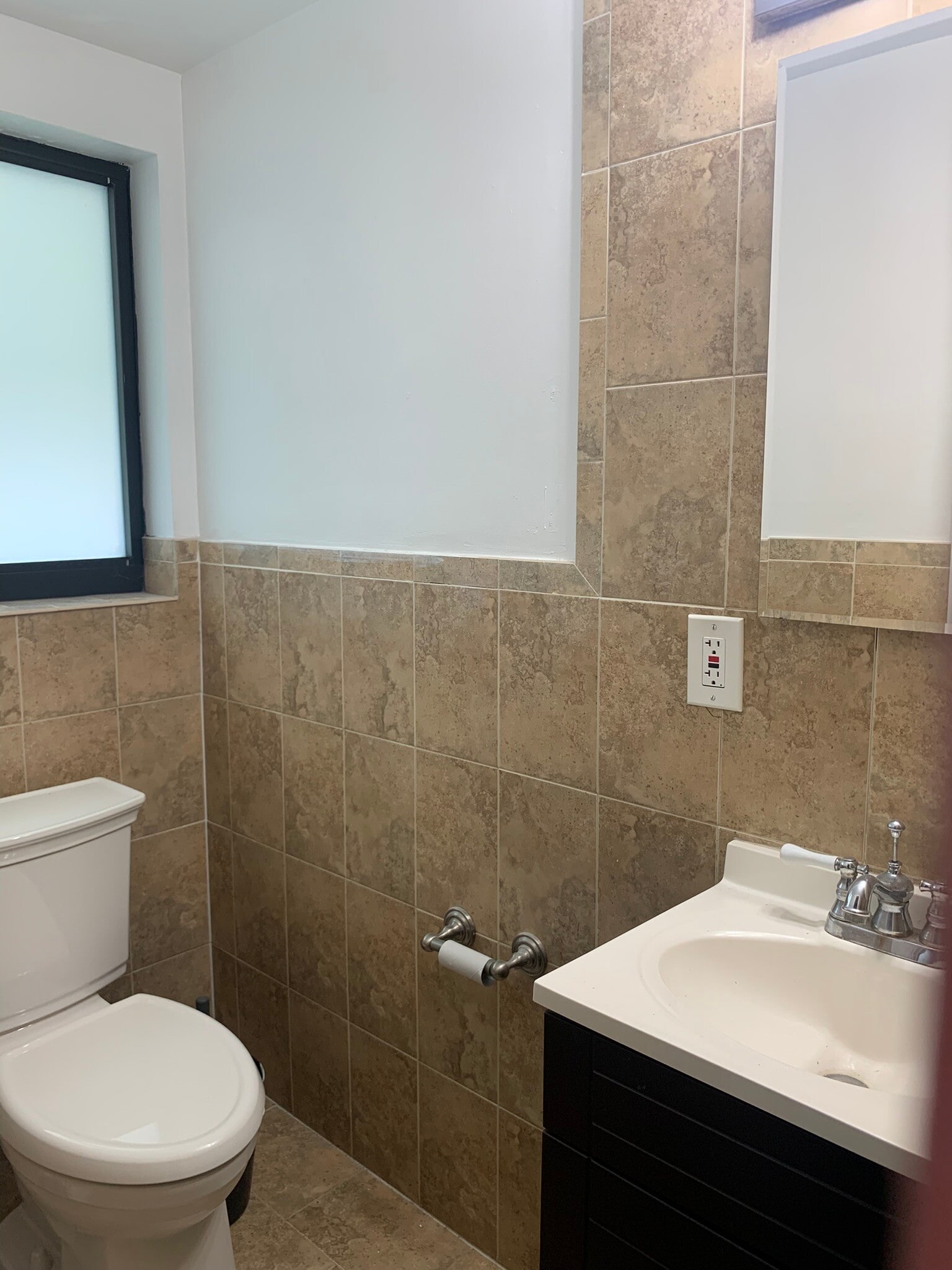 Building Photo - 1975 SW 17th Ct