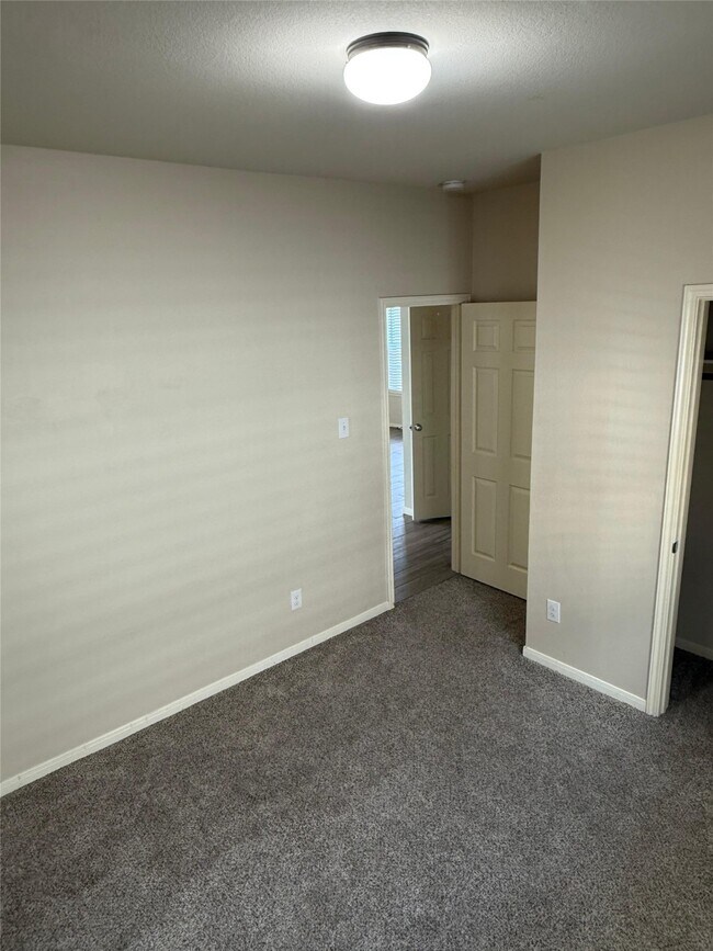 Building Photo - 20515 Sycamore Crest Ln