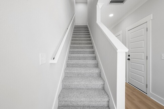 Building Photo - 1409 Little Brothers Ln