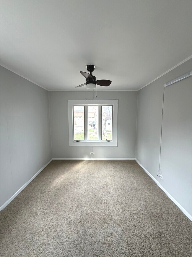 Building Photo - 2209 Douglas Ave