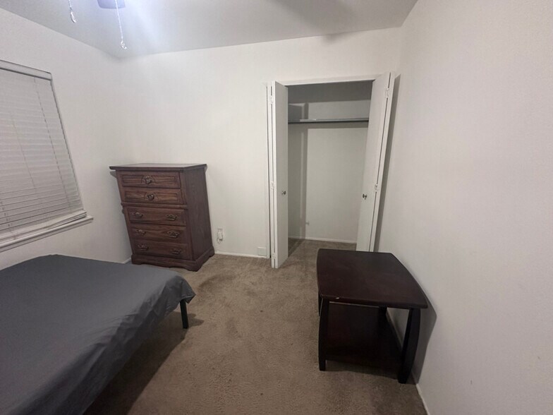 Building Photo - 1017 Heritage Dr