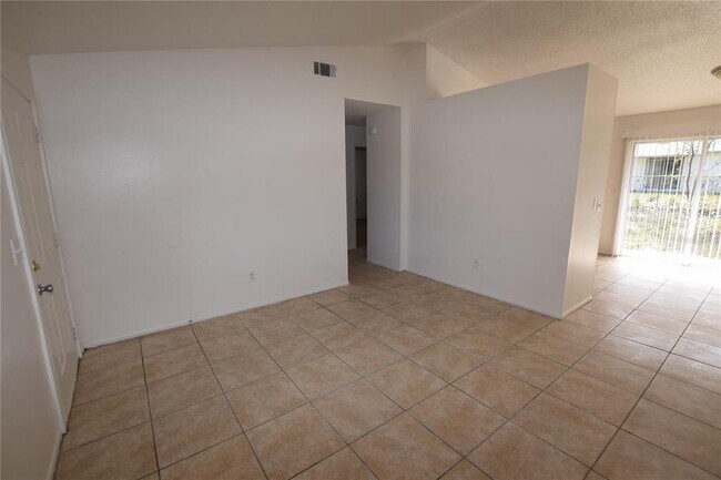 Building Photo - 3264 Split Willow Dr