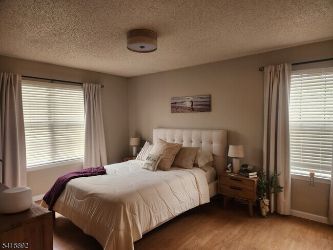 Building Photo - 330 Penns Way