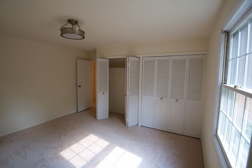 Second bedroom - 1250 Park Ave W