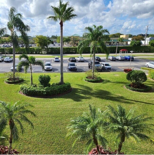 Building Photo - 37 Brighton A