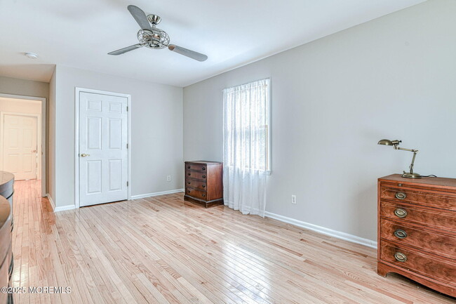 Building Photo - 24 Peach Tree Rd