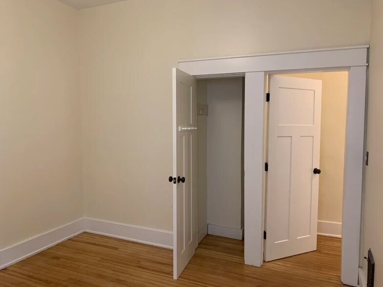 Building Photo - 430 S Henderson St