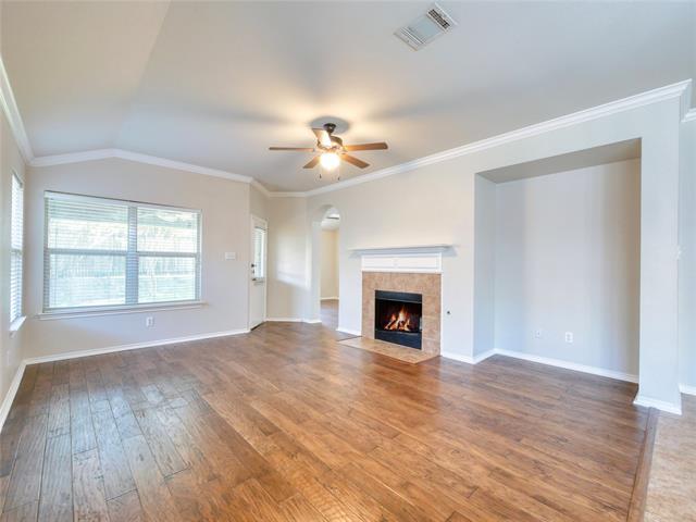Building Photo - 6925 Red Bluff Dr