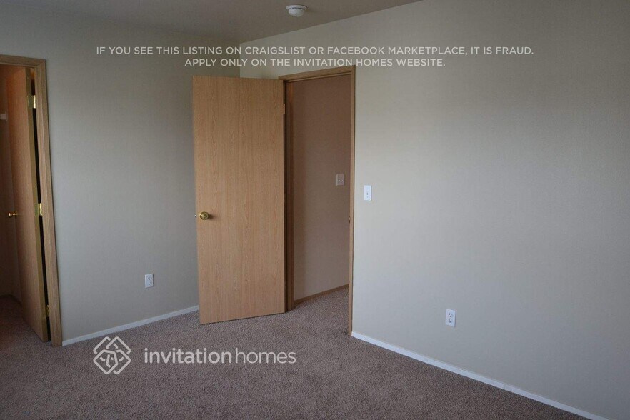 Building Photo - 9502 187 St Ct E