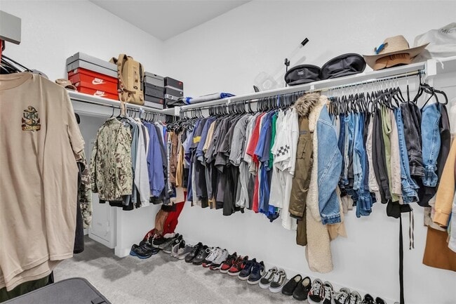 Building Photo - 2428 Mankato Dr