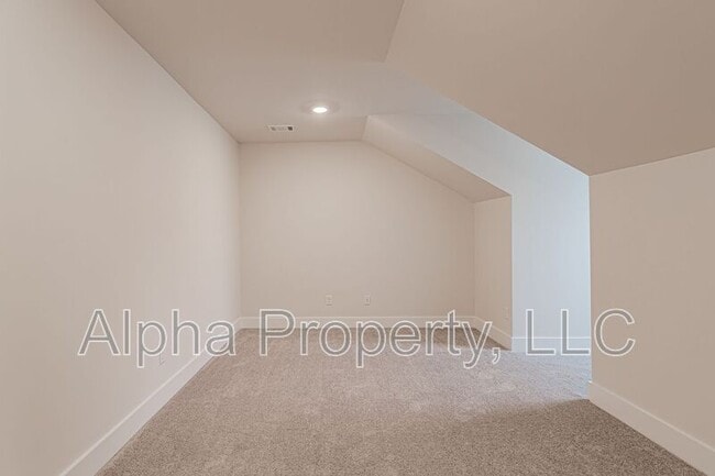 Building Photo - 1554 Shallons Ct