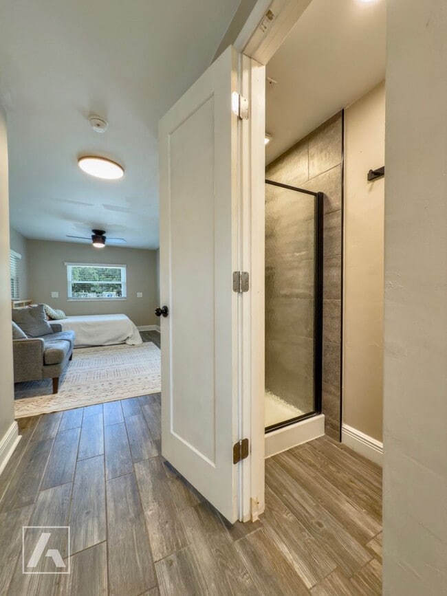 Building Photo - Stylish Renovated Studio – All Utilities I...