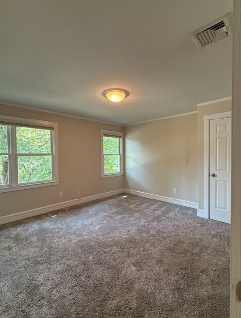 Building Photo - 9 Sunny Knoll Ter
