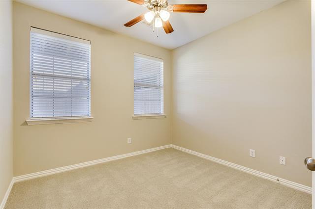 Building Photo - 449 Busher Dr