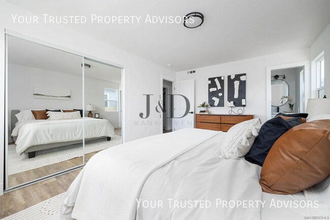 Building Photo - 6750 N Elman St