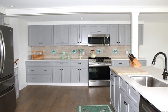 Building Photo - 50 Mumford Cove Rd