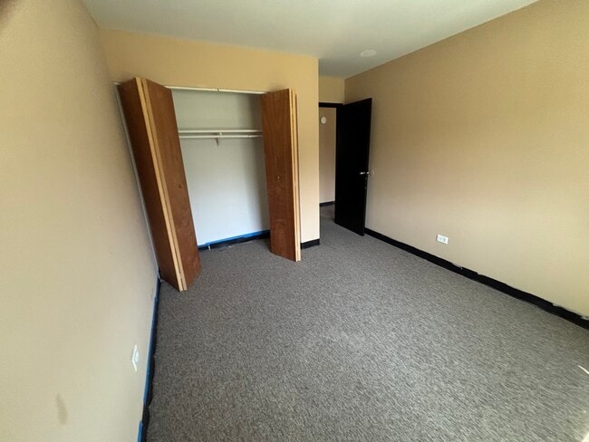 Building Photo - 701 Spruce Ct