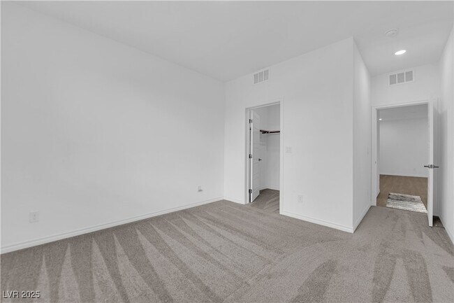 Building Photo - 195 Vander Rdg St