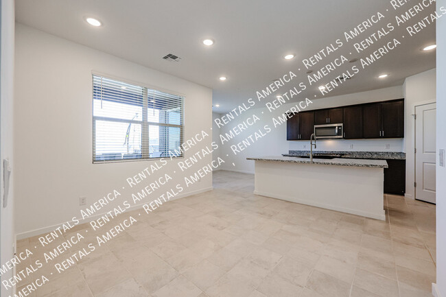 Building Photo - 15990 W Gray Fox Trl