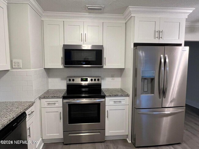 Building Photo - 1961 New Haven Rd