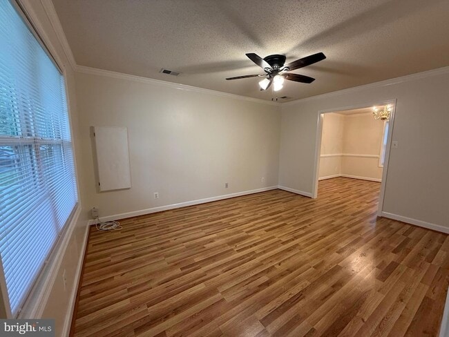 Building Photo - 309 Arlington Dr