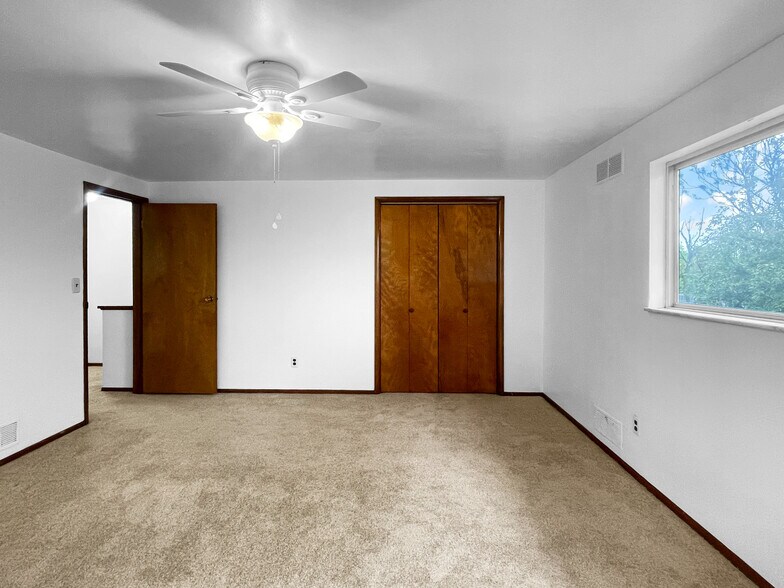 Building Photo - 1326 Hassler St