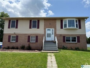 Building Photo - 1620 Best Pl